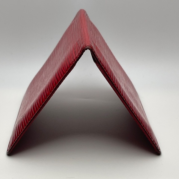 LOUIS VUITTON Epi Leather ID/Card Case in Rubis (Red) - Preowned - Picture 3 of 8